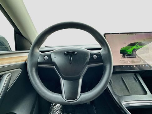Used 2024 Tesla Model Y Long Range AWD/4WD image 10