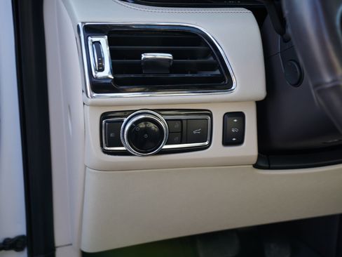 Used 2019 Lincoln Navigator Reserve w/ Cargo Package image 16