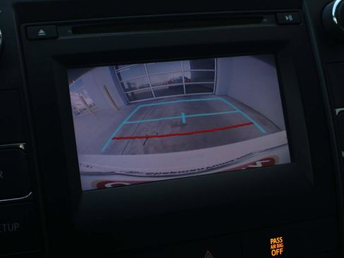 Used 2016 Toyota Camry LE image 17