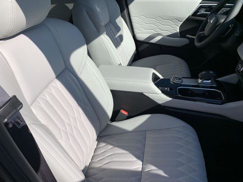 New 2025 Mitsubishi Outlander SEL image 31