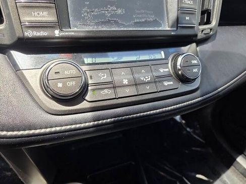 Used 2015 Toyota RAV4 XLE FWD image 18