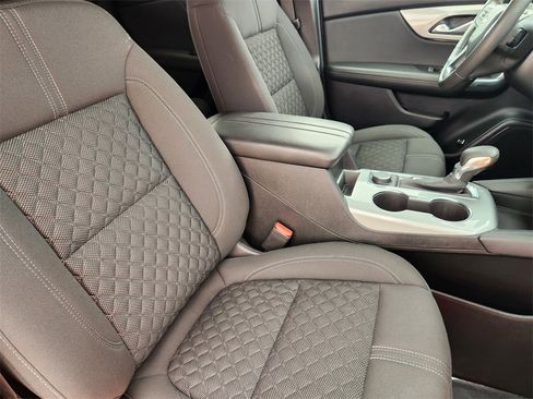 Used 2022 Chevrolet Blazer LT image 14