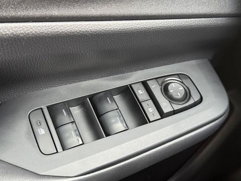 Certified 2025 Toyota Prius Plug-In Hybrid FWD image 22
