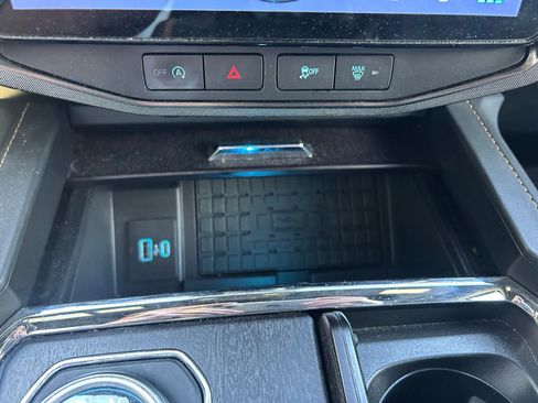 Used 2023 Ford Expedition Max Platinum AWD/4WD image 18