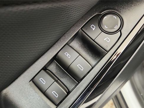 New 2026 Chevrolet Equinox LT FWD image 24