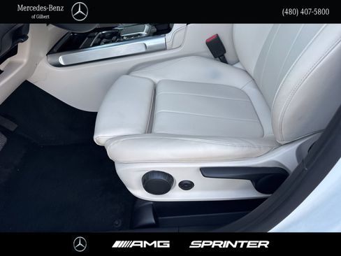 Certified 2022 Mercedes-Benz GLB 250 w/ Premium Package Lite image 12