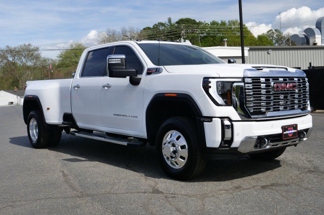 Used 2026 GMC Sierra 3500 Denali w/ Denali Reserve Package AWD/4WD image 4