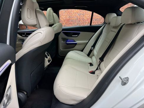 Certified 2022 Mercedes-Benz C 300 4MATIC Sedan image 23