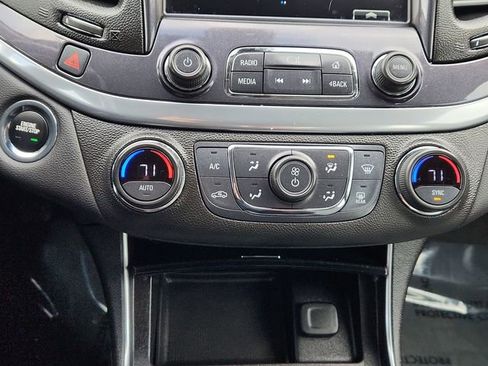 Used 2019 Chevrolet Impala LT image 39