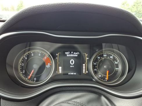 Used 2022 Jeep Cherokee Sport AWD/4WD image 23