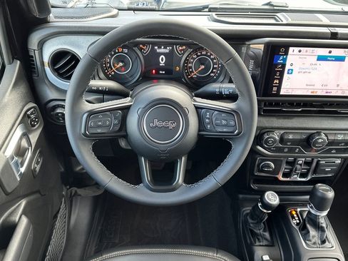 New 2026 Jeep Gladiator Sport image 14