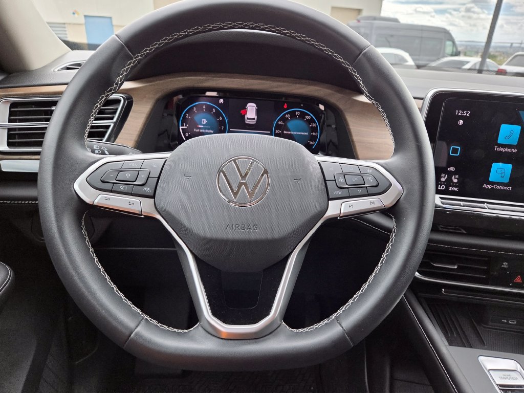 Certified 2026 Volkswagen Atlas SE FWD image 11