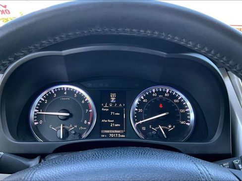 Used 2016 Toyota Highlander XLE FWD image 12
