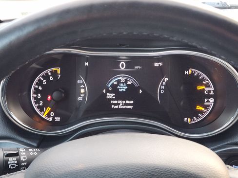 Used 2020 Jeep Grand Cherokee Limited w/ Luxury Group II AWD/4WD image 9