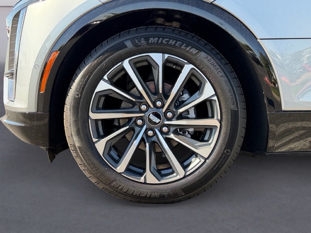 Used 2024 Cadillac Lyriq Sport AWD/4WD image 12