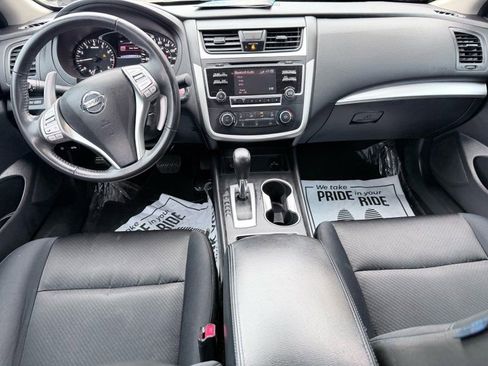 Used 2017 Nissan Altima 2.5 SR w/ Midnight Edition Package image 10