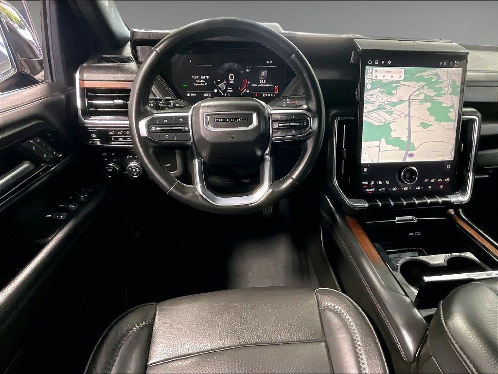 Used 2025 GMC Yukon Denali AWD/4WD image 18