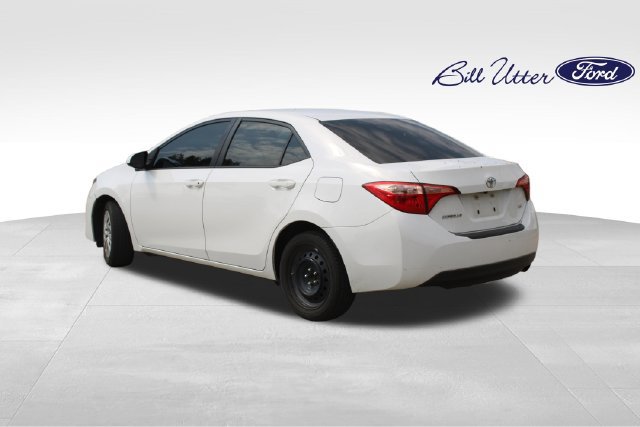Used 2018 Toyota Corolla LE w/ Carpet Mat Package (TMS) FWD image 7