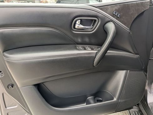 Used 2024 INFINITI QX80 Luxe image 13