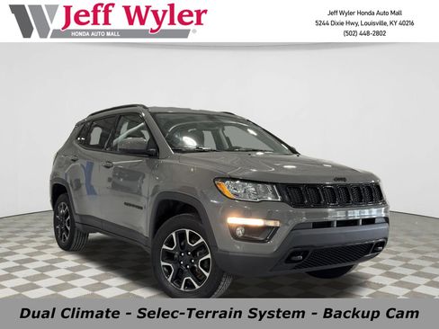 Used 2019 Jeep Compass Sport image 1
