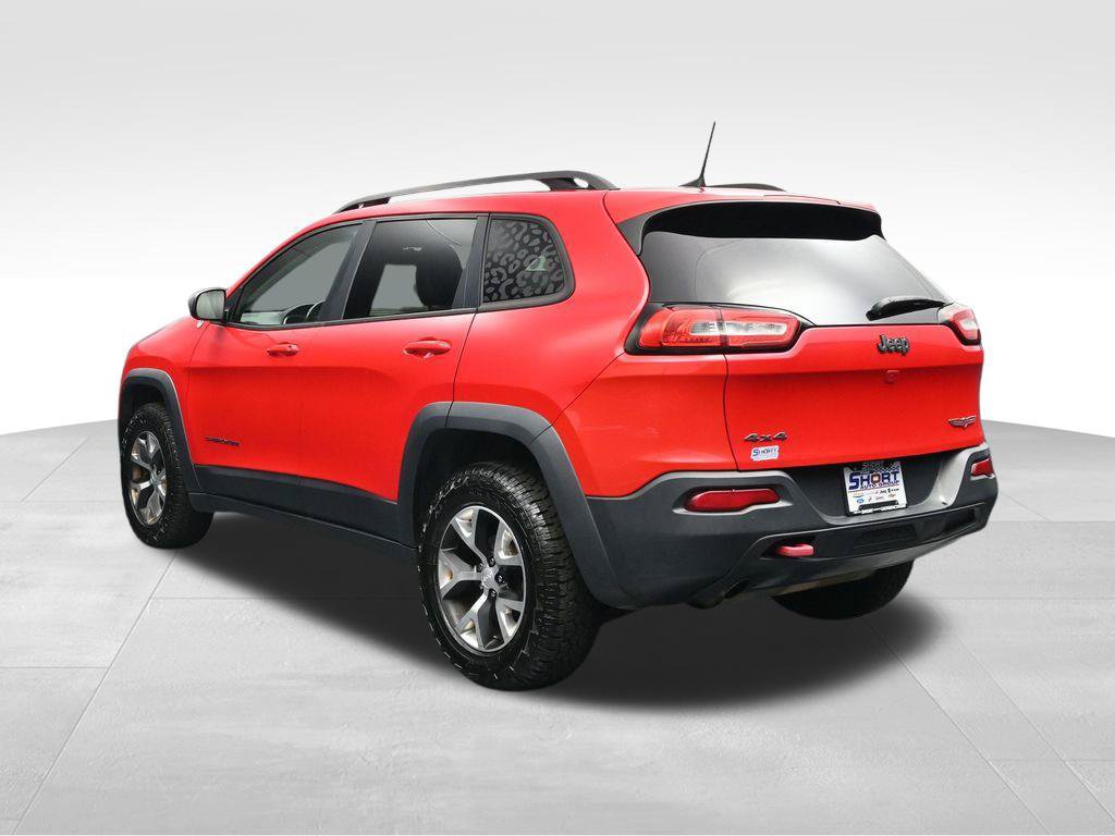 Used 2017 Jeep Cherokee Trailhawk AWD/4WD image 3