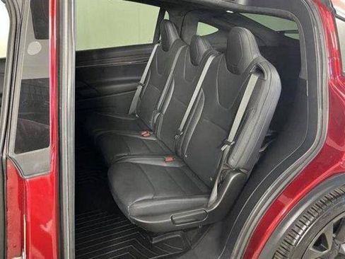 Used 2023 Tesla Model X Plaid image 6
