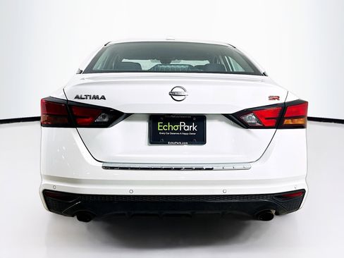 Used 2023 Nissan Altima 2.5 SR FWD image 7