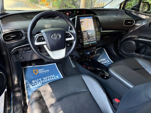 Used 2019 Toyota Prius Prime Advanced image 13