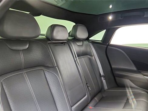 Used 2022 Lucid Air Grand Touring image 25