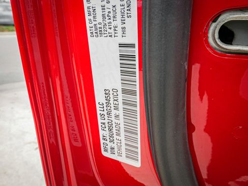 Used 2024 RAM 2500 Big Horn w/ Bed Utility Group image 33