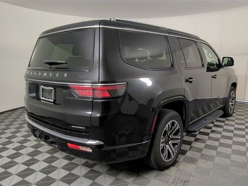 Used 2024 Jeep Wagoneer Series II image 5