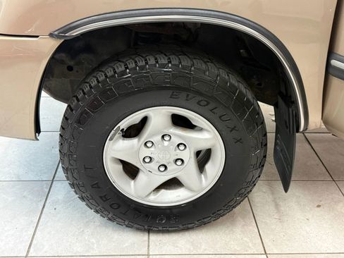 Used 2003 Toyota Tundra SR5 AWD/4WD image 37