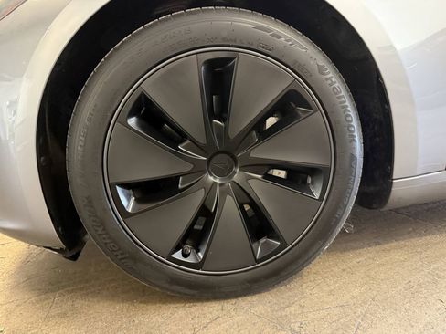Used 2024 Tesla Model 3 Long Range AWD/4WD image 16