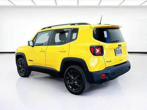 Used 2023 Jeep Renegade Altitude image 6
