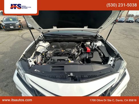 Used 2019 Toyota Camry SE w/ Carpet Mat Package image 21