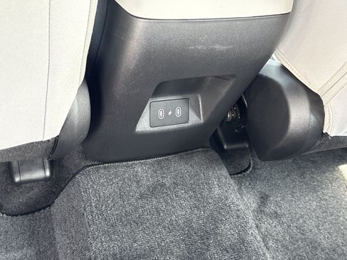 Used 2025 Hyundai Tucson SE FWD image 14