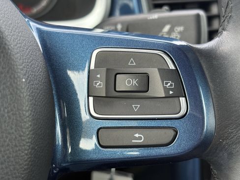 Used 2019 Volkswagen Beetle 2.0T S FWD image 13