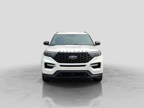 Used 2023 Ford Explorer ST-Line w/ Class IV Trailer Tow Package AWD/4WD image 9