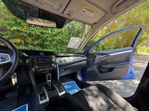 Used 2020 Honda Civic LX image 19
