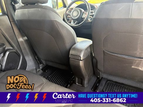 Used 2023 Jeep Renegade Latitude w/ Premium Group AWD/4WD image 14