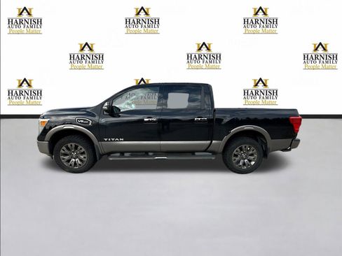 Used 2017 Nissan Titan Platinum Reserve image 5