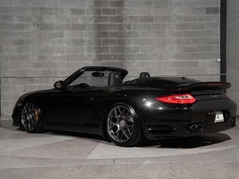 Used 2011 Porsche 911 4 Cabriolet AWD/4WD image 6