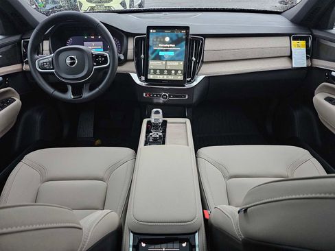 New 2026 Volvo XC90 B6 Plus w/ Protection Package Premier AWD/4WD image 15