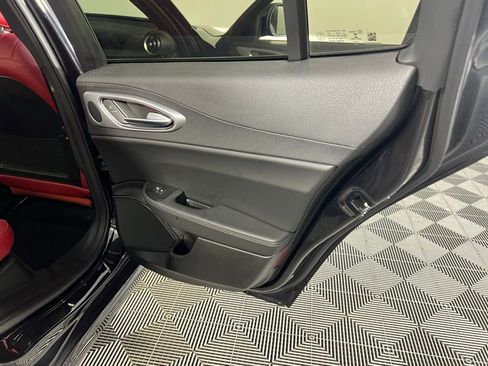 Used 2024 Alfa Romeo Giulia Ti w/ Performance Driving Package image 29