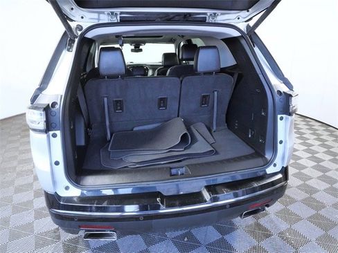 Used 2021 Chevrolet Traverse Premier w/ Redline Edition image 9