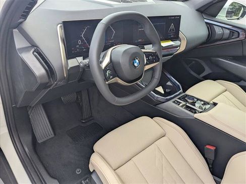 Used 2025 BMW X3 xDrive30i w/ Convenience Package AWD/4WD image 3