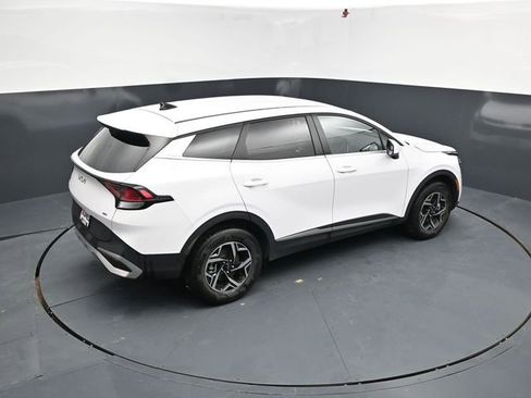 Used 2025 Kia Sportage LX image 41