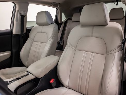 Used 2025 Honda HR-V EX-L image 11