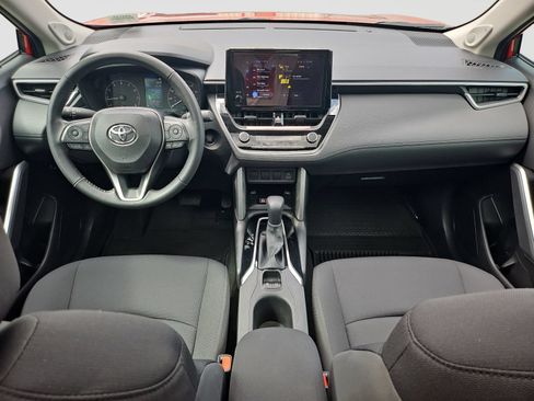 Used 2024 Toyota Corolla Cross LE w/ Moonroof Package FWD image 16