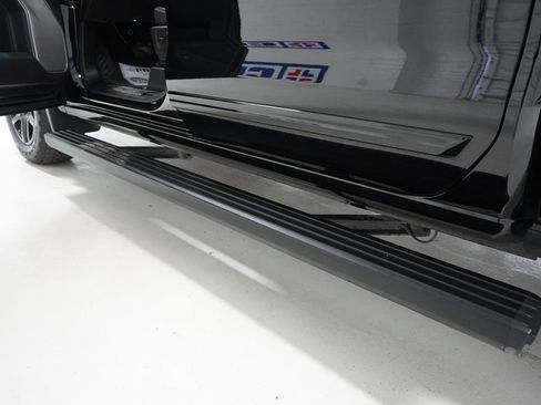 Used 2024 Chevrolet Silverado 1500 High Country w/ Midnight Edition image 10